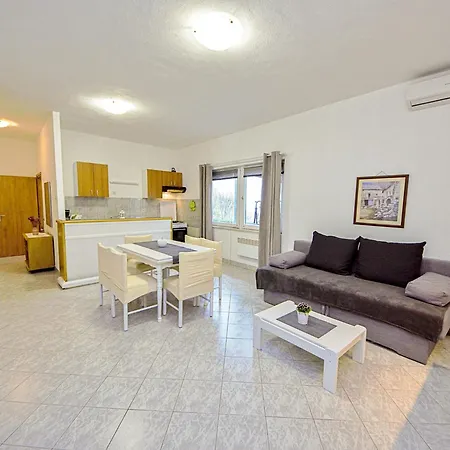 Vesna By Interhome Tučepi