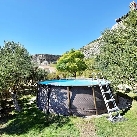 Dom wakacyjny Vesna By Interhome